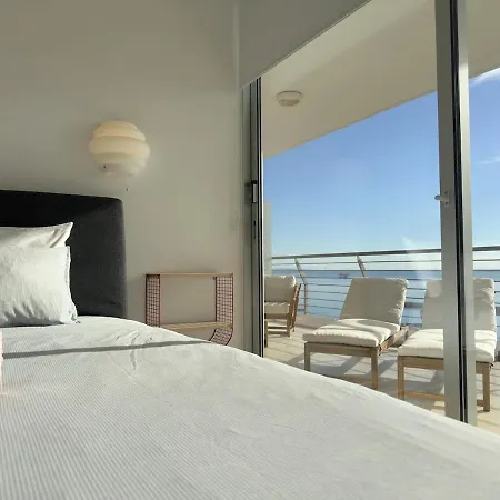 Breathtaking Sea And Marina View Center 2 Bdr Apartament Larnaca