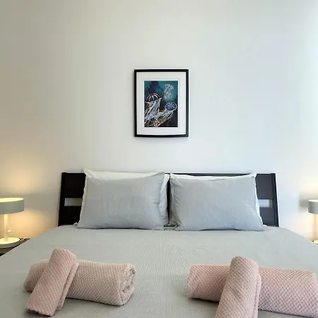 Διαμέρισμα Breathtaking Sea And Marina View Center 2 Bdr