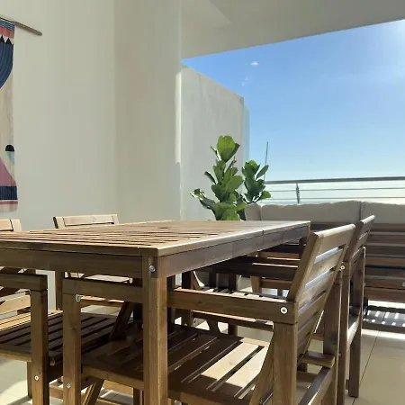 Breathtaking Sea And Marina View Center 2 Bdr Apartament