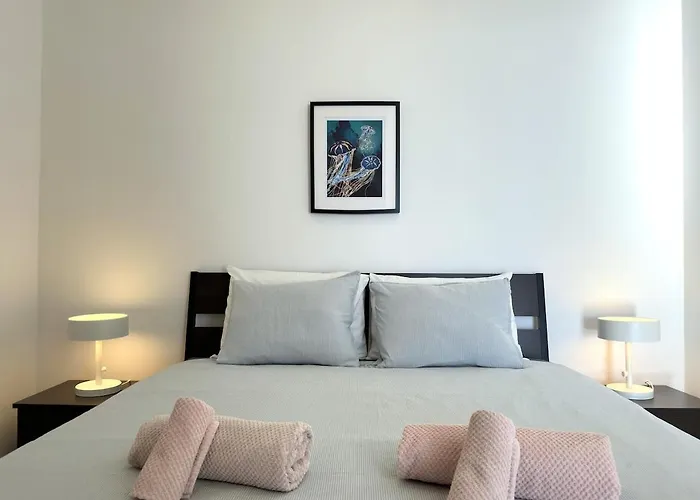 Διαμέρισμα Breathtaking Sea And Marina View Center 2 Bdr