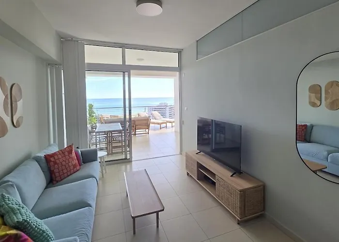 Apartament Breathtaking Sea And Marina View Center 2 Bdr Larnaca